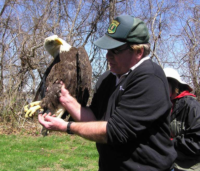 Greg pointing out the talons and claws