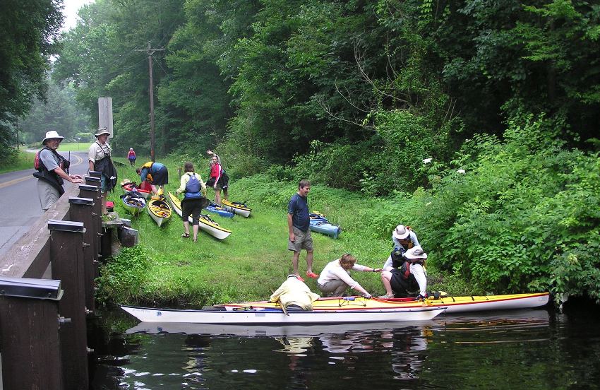 Kayakers landing at Red House Road