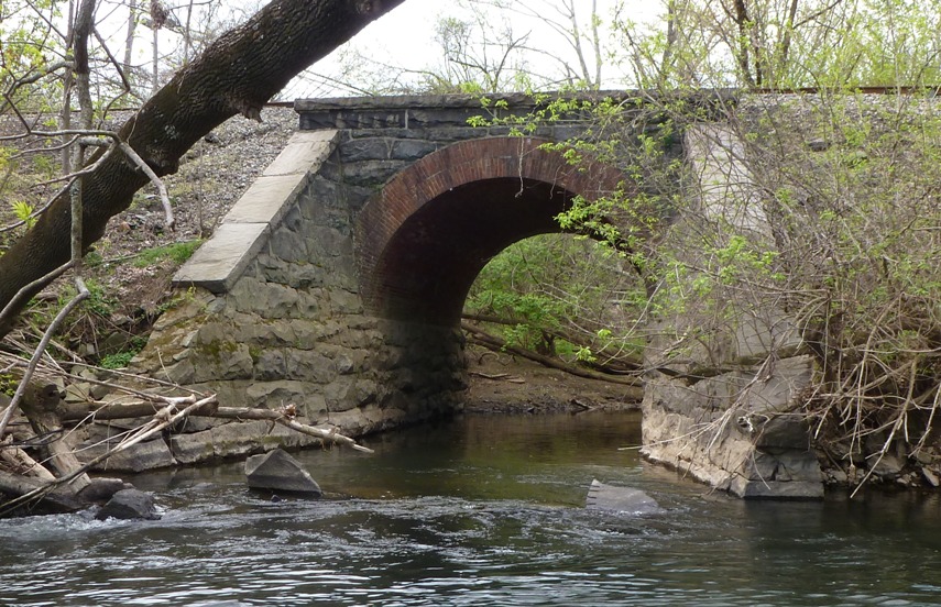 Single arch bridge