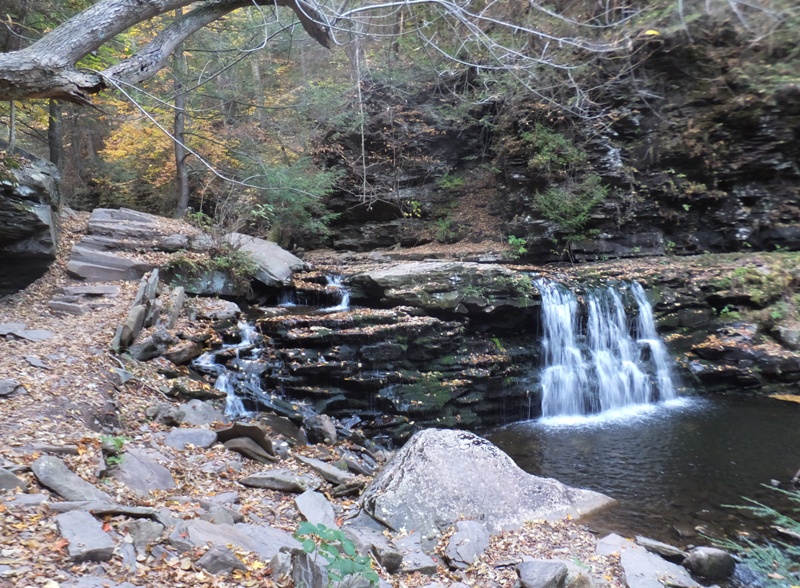 Falls with the rocky steps that pass by