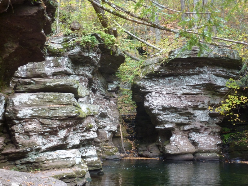 Rocky landscape around the falls