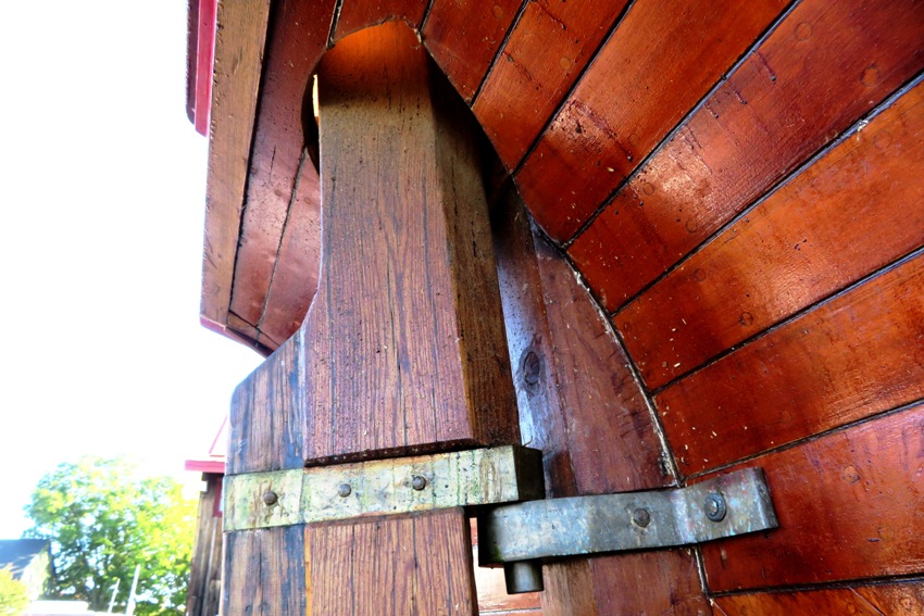 The upper part of the rudder