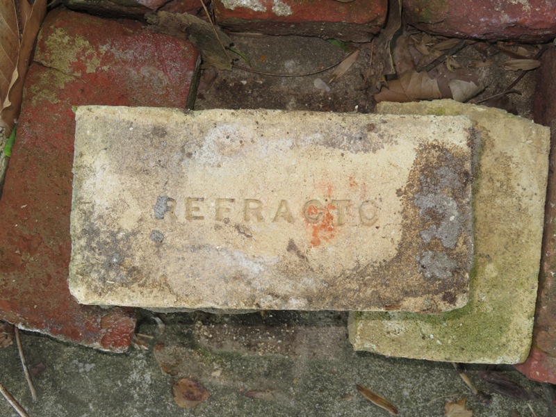 We saw several Refracto bricks