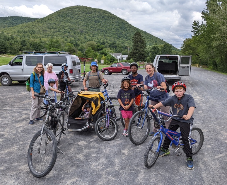 All the bicyclists ready to ride