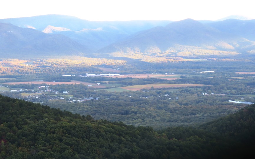 Scenic view from the Massanutten Ridge Trail parking lot