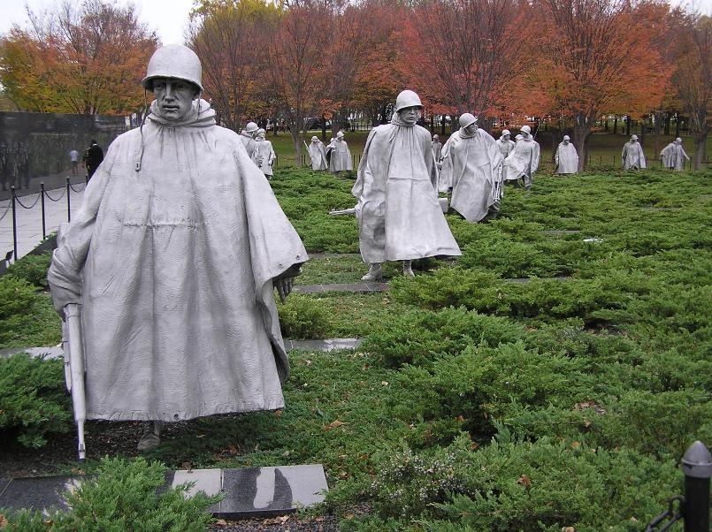 Statues at Korean War Veterans Memorial