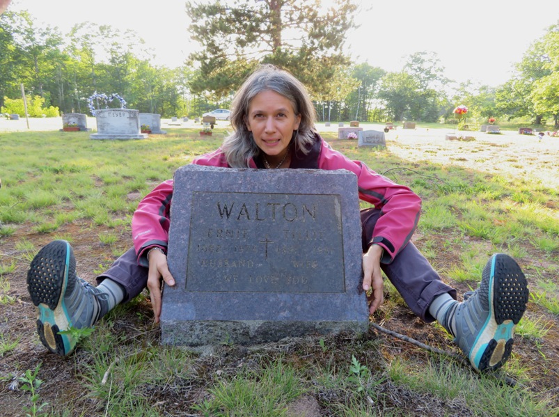 Carmen behind 'Walton' headstone