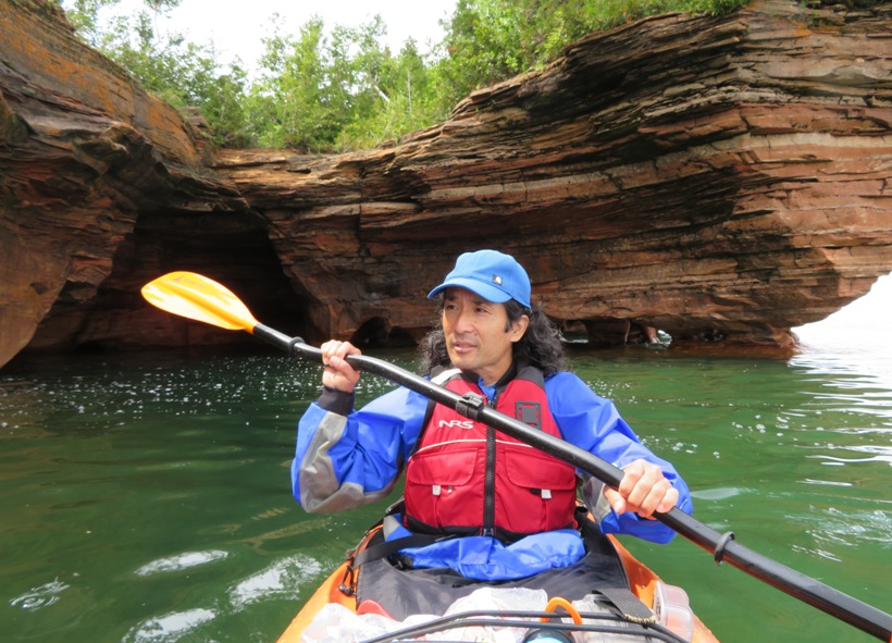 Me holding a bent shaft Euro paddle