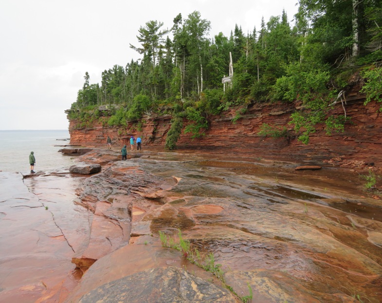 Big, flat sandstone section