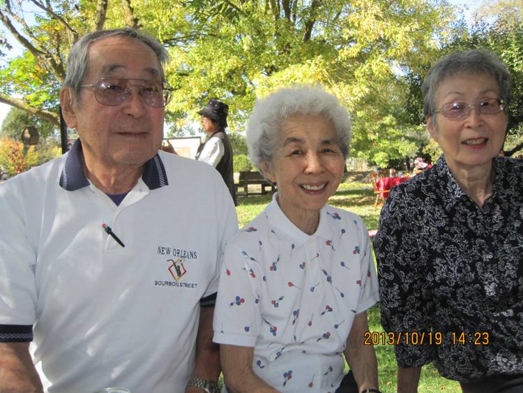 Uncle George, Aunt Shirley, and Mom