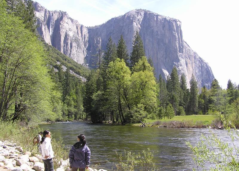 El Capitan behind the river