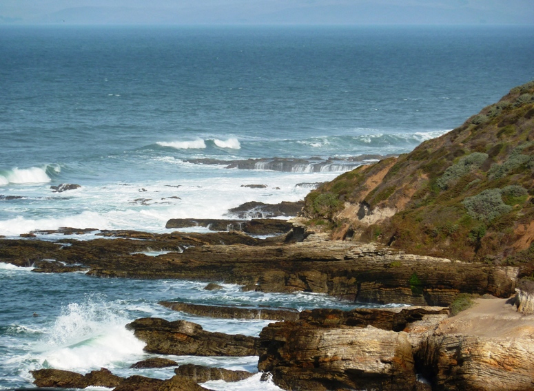 Waves crashing on the rocks