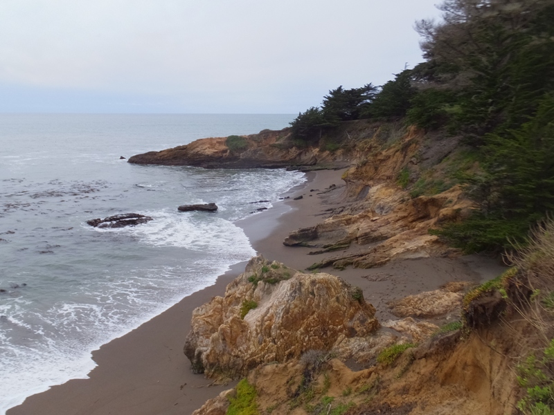 Much of the trail overlooked the water with dramatic rocky views