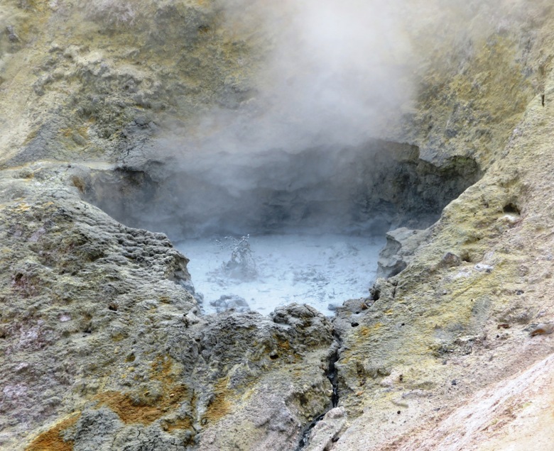 Fumarole