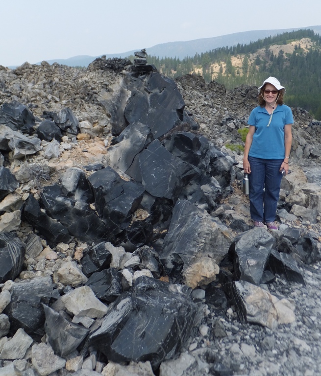 Norma and obsidian cairn