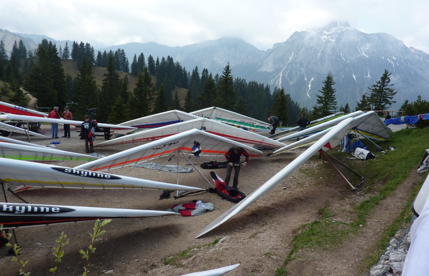 Hang gliders preparing to launch