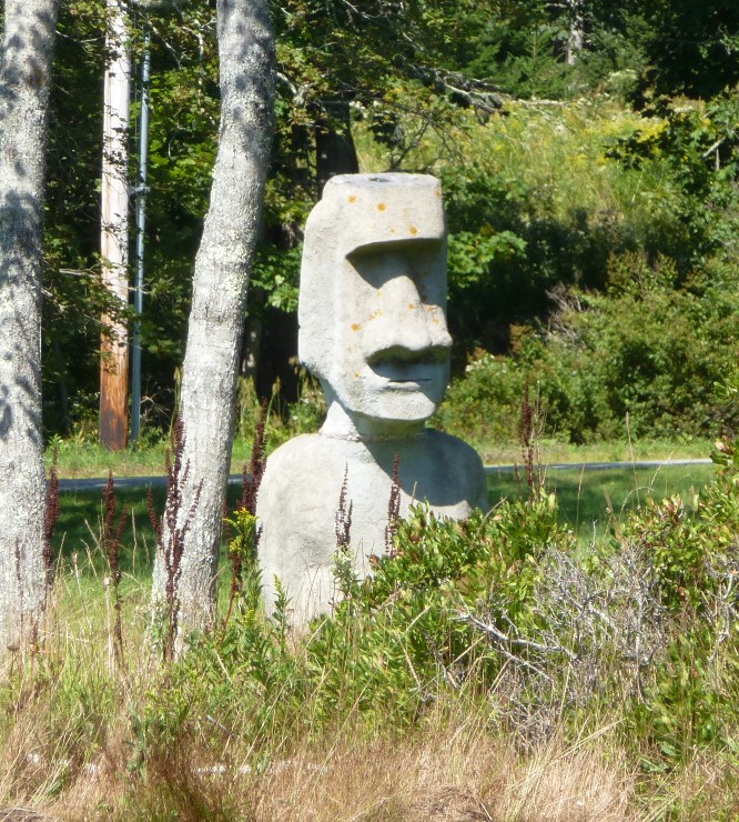 Small replica of Easter Island statue