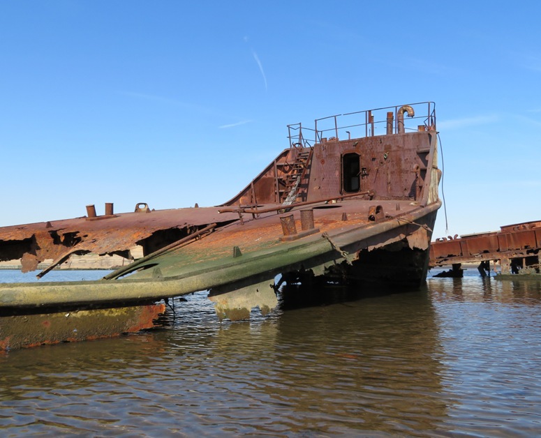 One can paddle through the side of this ship to the other side