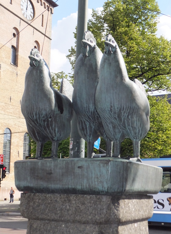 Three chickens statue