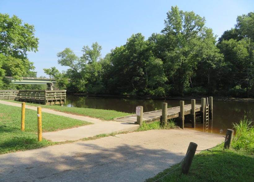 Boat ramp at Aylett