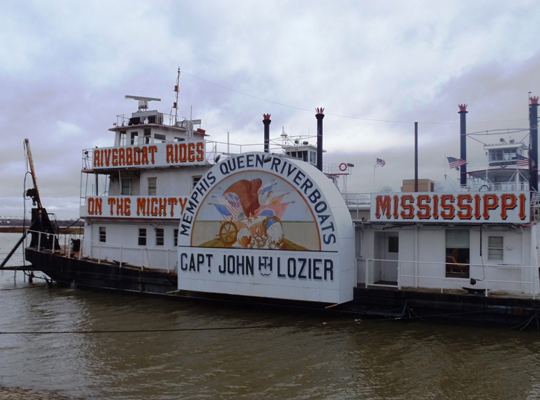 Memphis Queen riverboat