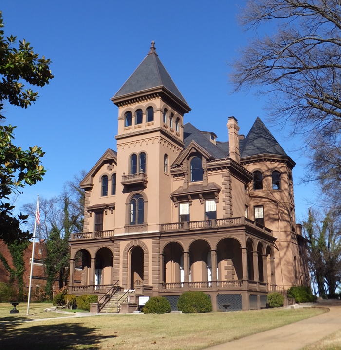 Big, old home on Millionaires Row