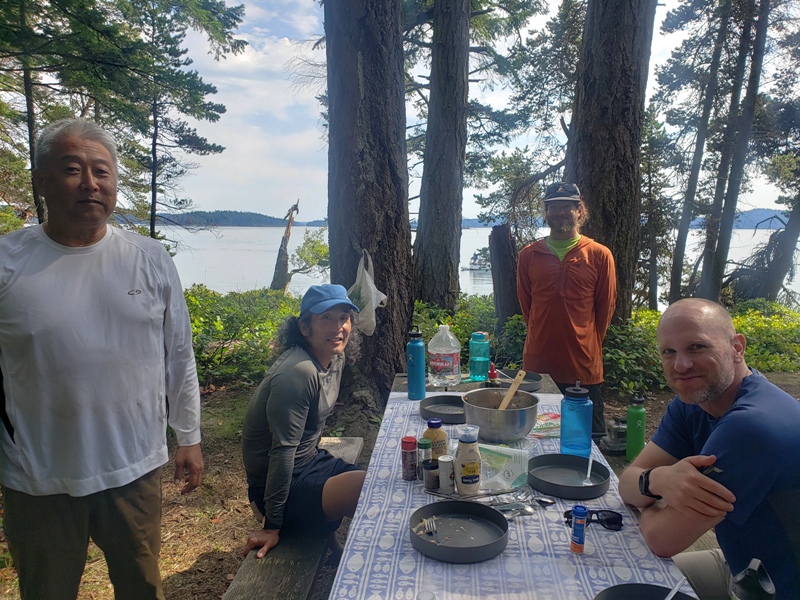 Steve, me, Noah, and Chris at the dinner table