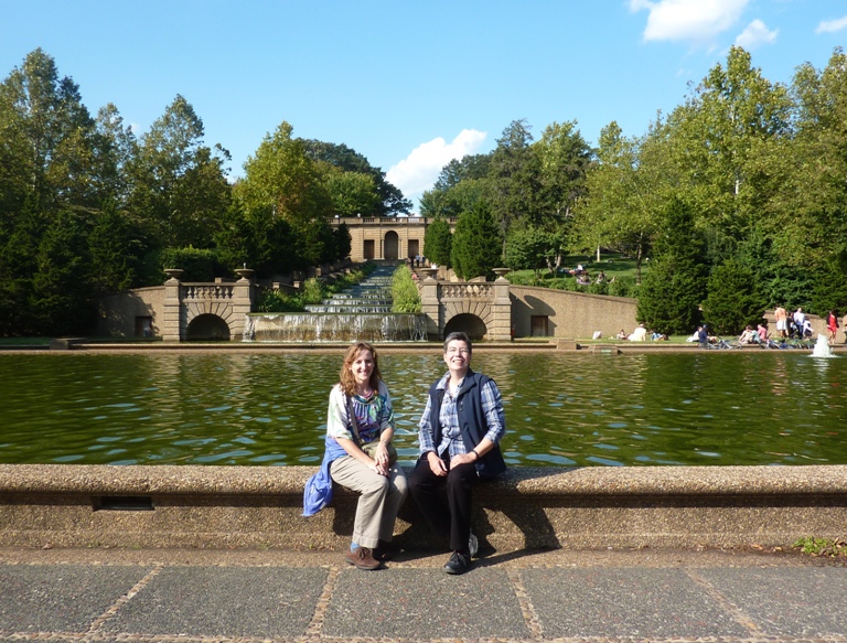 Norma and Angelika in front of fountain