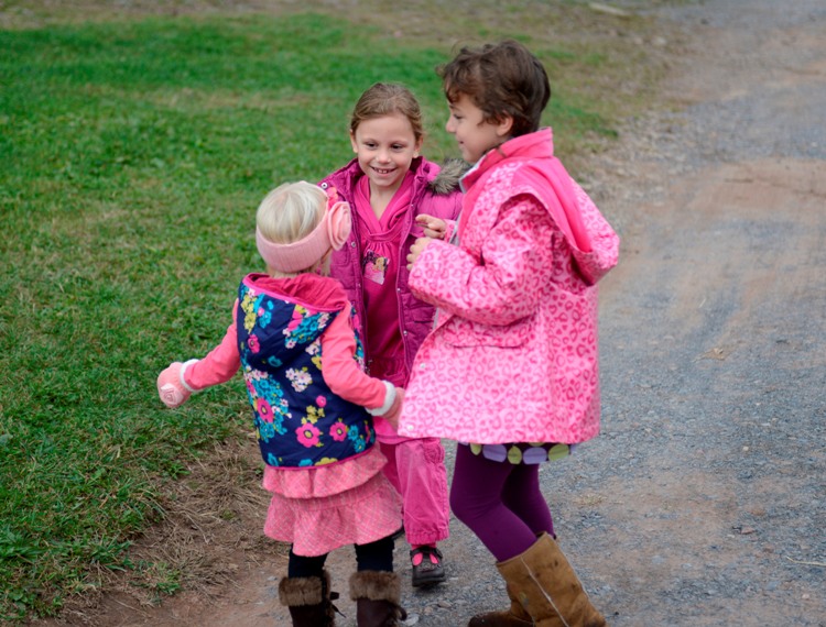 Vivianna, Ashlyn, and Daniella.  Daniella (the big one) is Yvette and Jorge's daughter