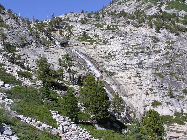 Horsetail Falls flowing down the mountain