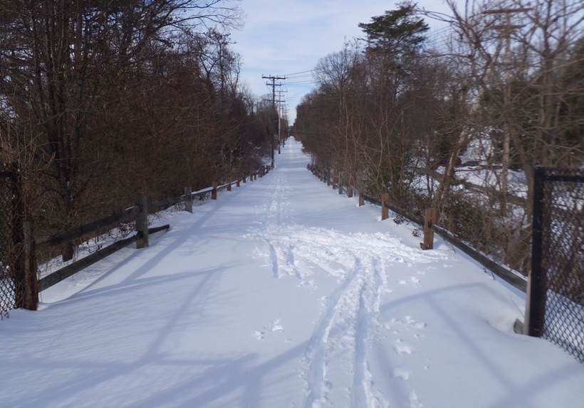 Very straight trail