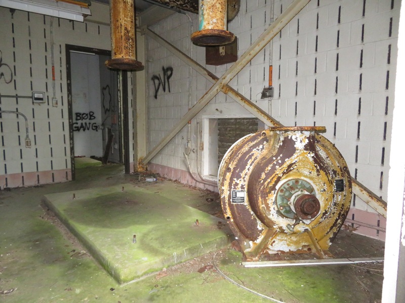 Another pump or generator in abandoned building