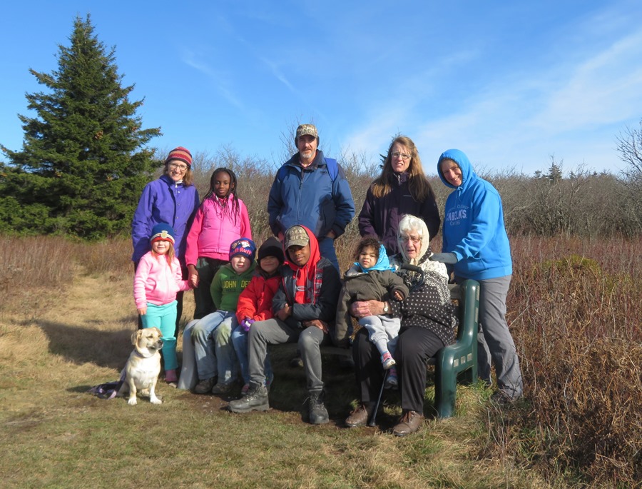 Group photo on Valley View Trail