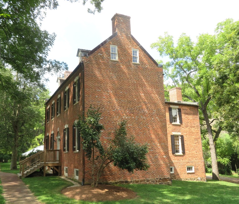 Side view of the Marietta House