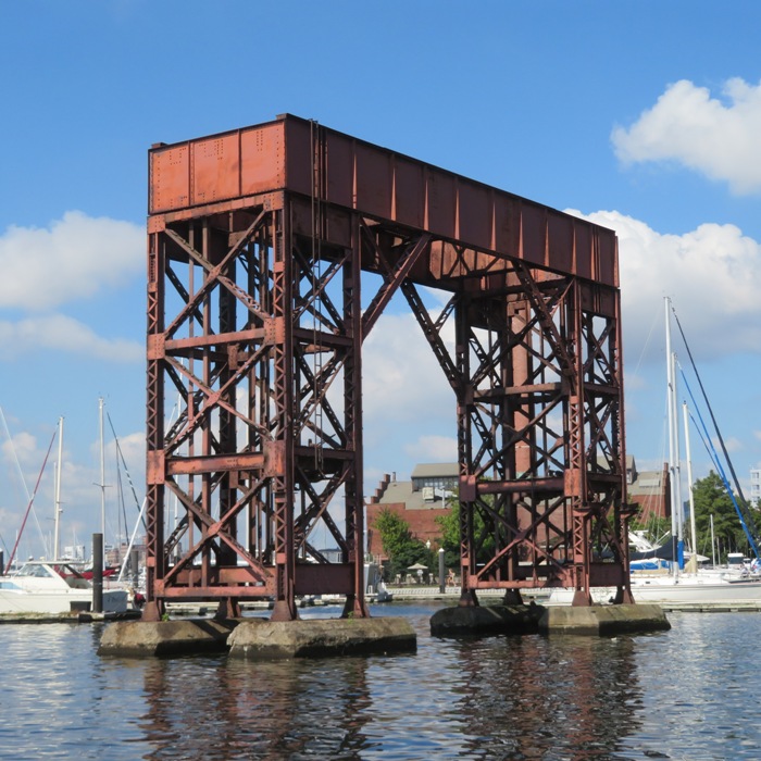 Railroad transfer bridge