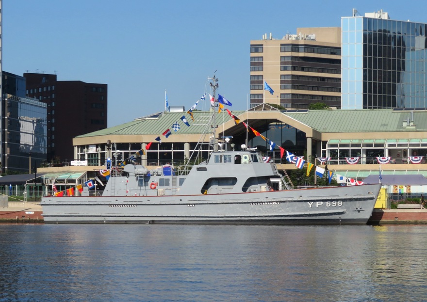 Training patrol craft YP 698