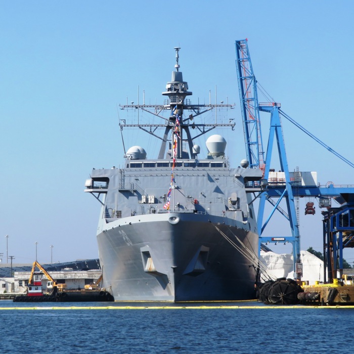 Forward view of the USS Fort Lauderdale