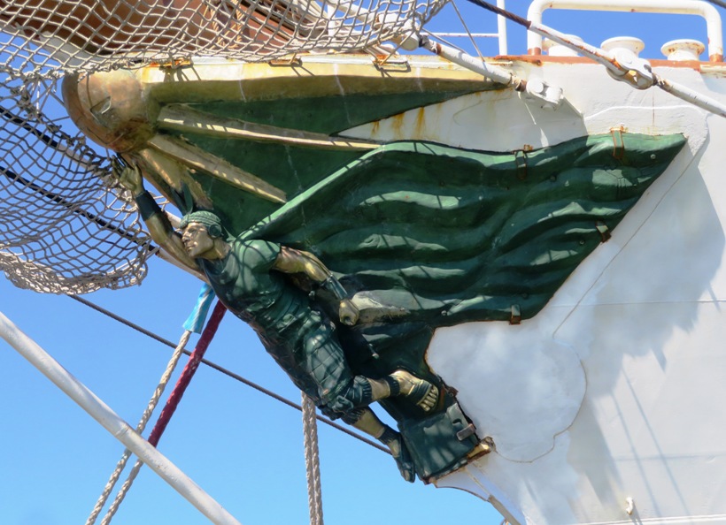 Ship's figurehead, man with right arm raised